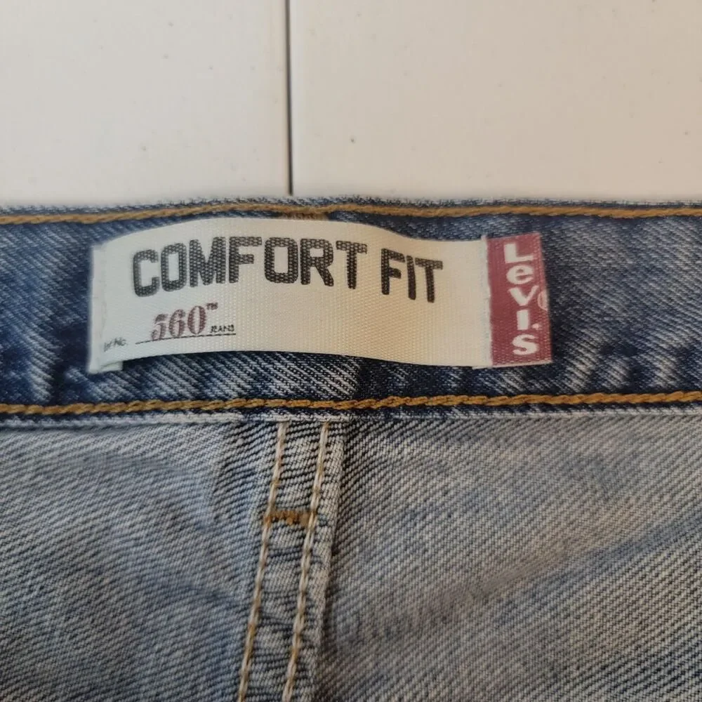 Levi's 560 Mens Size 50X30 Blue Medium Wash Comfort Fit Straight Leg Jeans
